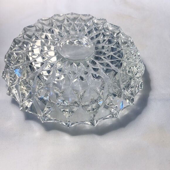 VINTAGE Glass round ashtray/trinket tray 7” w X 2” h, 2 Lb 11oz nonsmoking home - Picture 4 of 14